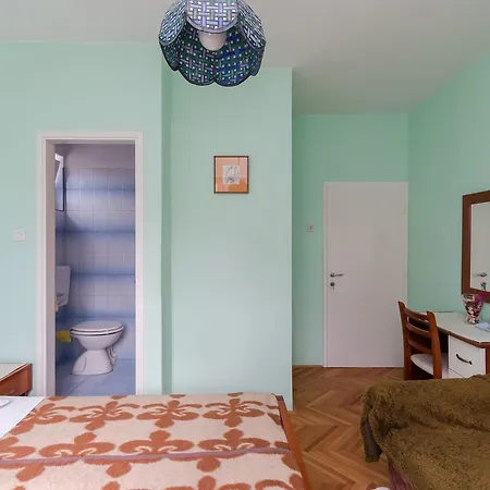 Mihaela Guest house