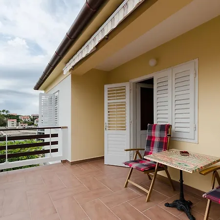 Casa de hóspedes Mihaela 3*